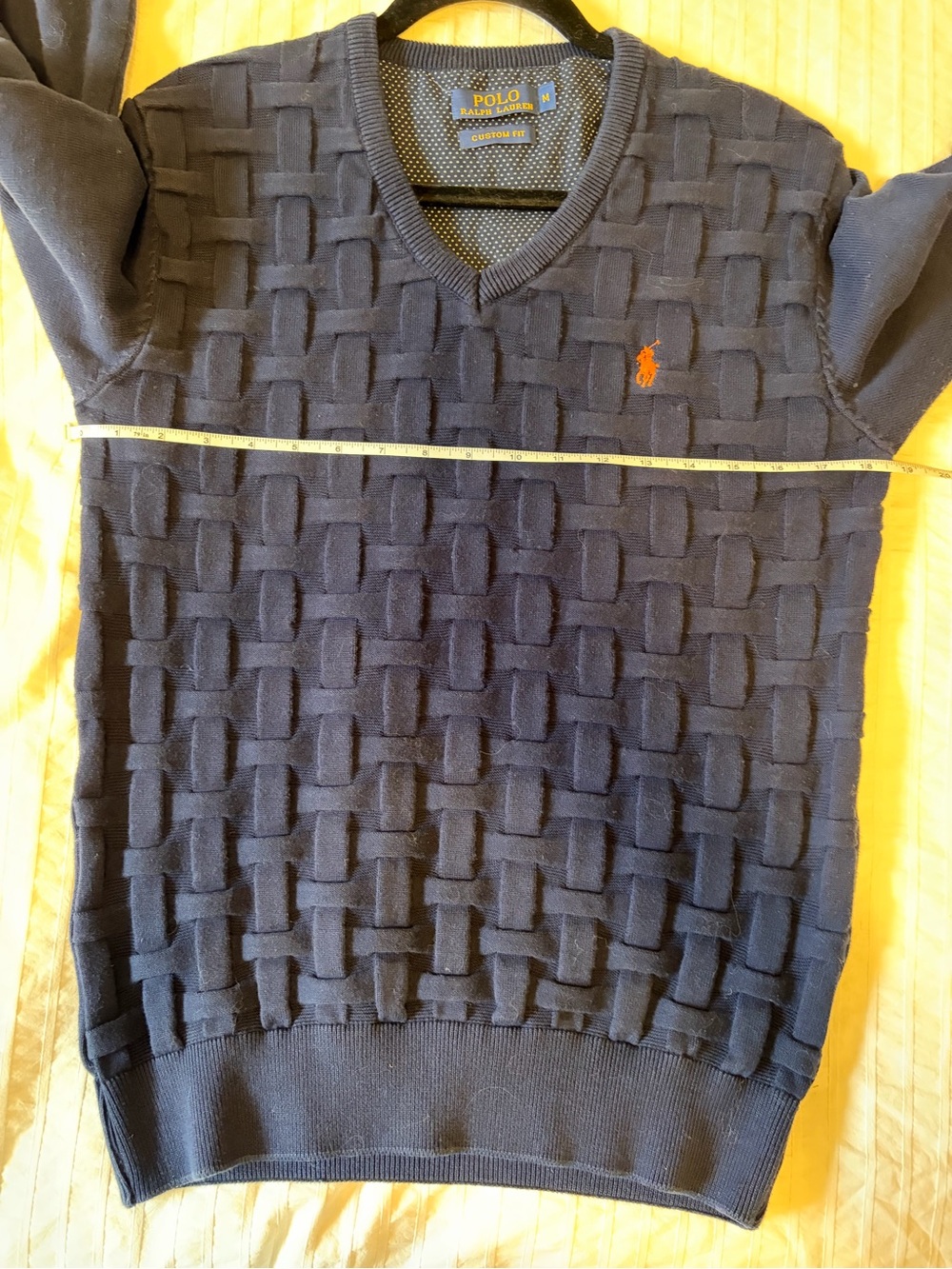 POLO RALPH LAUREN- Men's medium, navy V-Neck Basketweave Sweater - Picture 6 of 8